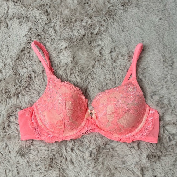Victoria's Secret Body By Victoria Hot Pink Coral Lace & Gemstone Lined Demi Bra - Picture 1 of 11
